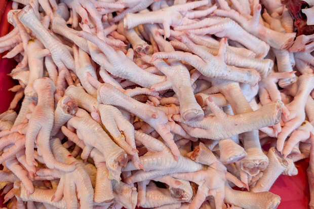 "Агроэкспорт": Россия обогнала Бразилию по поставкам куриных лапок в Китай