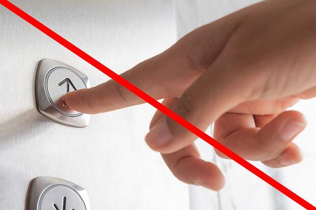 Кнопки лифтов и ручки дверей относятся к потенциально опасным контактным поверхностям. Фото: EAST NEWS
