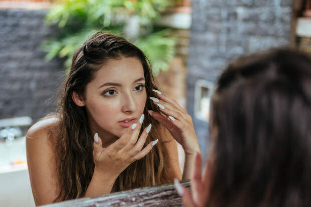 Невролог предупредила о таящейся за подергиванием век скрытой опасности