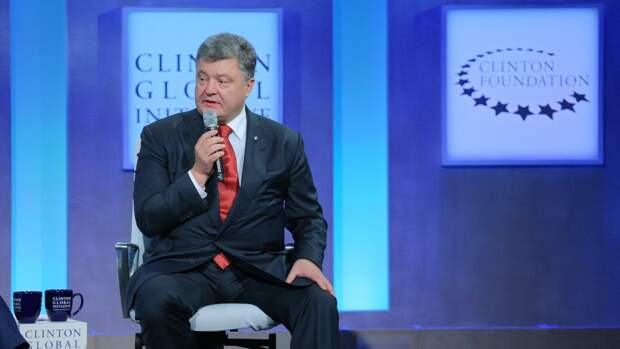 «Шерше ля фам»: Порошенко нашел виновников миллиардных долгов Украины