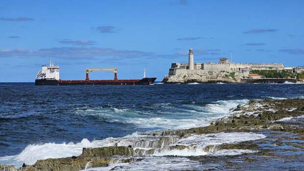 Российские корабли с нефтью и газом отправились на Кубу вопреки санкциям США