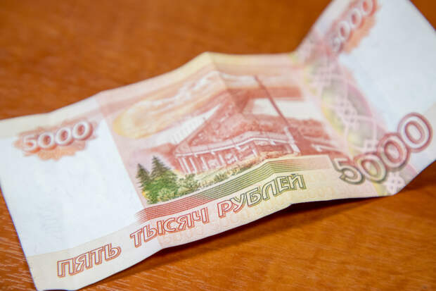 Била руками по лицу: жительницу Черни оштрафовали за нападение на знакомую