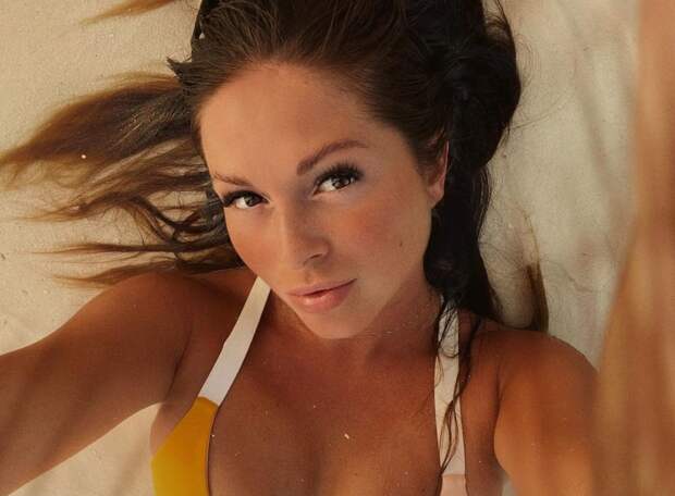 Нюша показала новое фото с 2-месячным сыном