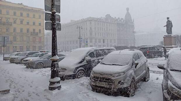 В Петербурге ожидается усиление ветра до 16 метров в секунду