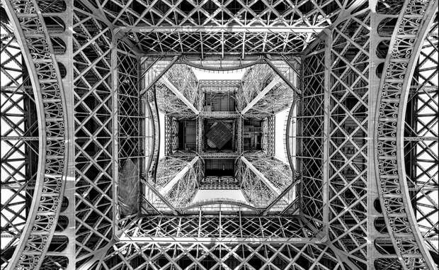 Эйфелева башня, Париж, Иль-де-Франс, Франция Фотограф: Алехандро Мерисальде
