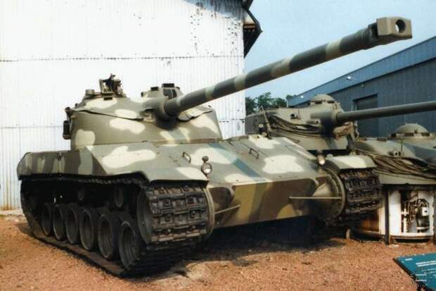 Batignolles-Chatillon Char 25T – танк с качающейся башней