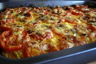 "Запеканка из кабачков с фаршем и помидорами"