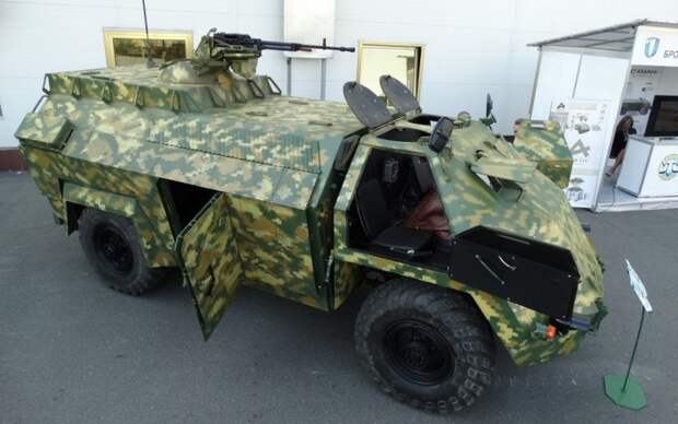 Парад уродов: шик, блеск и красота украинской военной техники