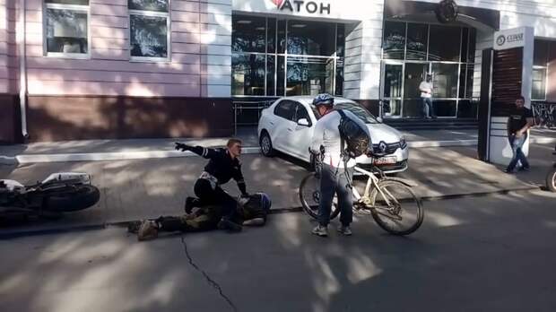 В Екатеринбурге инспекторы ДПС на мотоциклах объявили войну байкерам