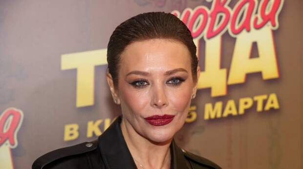 Звезда "Ворониных" Волкова заявила, что ее уволили из театра из-за возраста