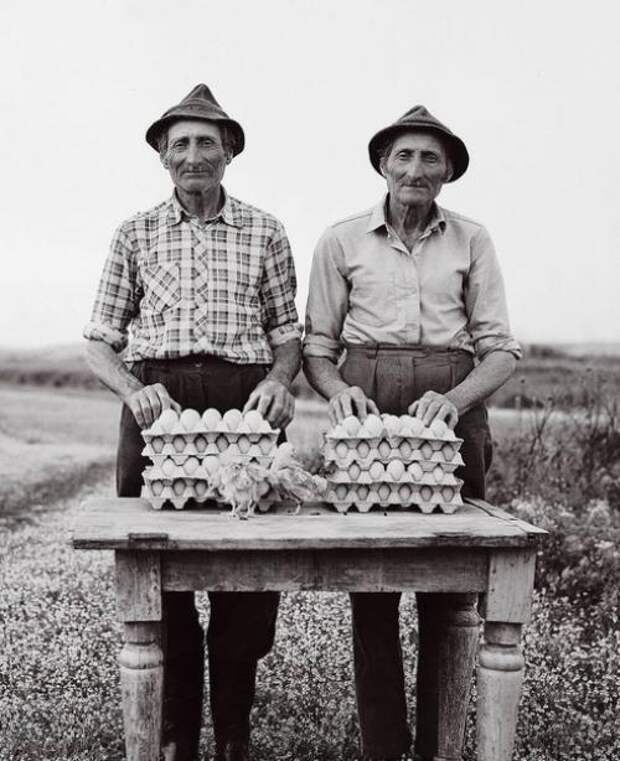 Близнецы. Янош штекович - венгерский фотограф и издатель из германии. Близнецы. Янош штекович - венгерский фотограф и издатель из германии.