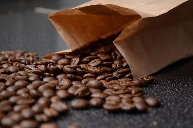 Кофе поможет избавиться от жира и нейтрализует неприятный аромат / Фото: nutsexpert.ru