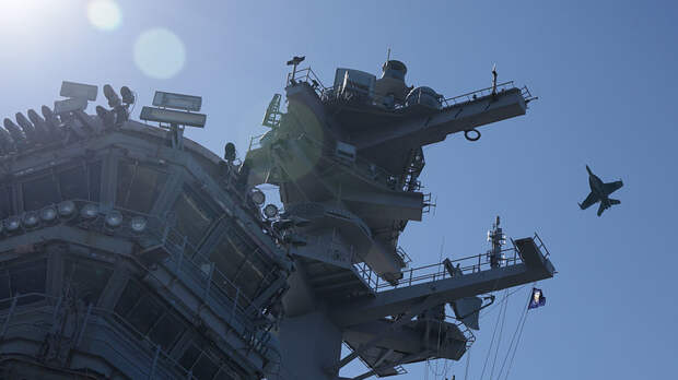 CNN: США могут отправить на Ближний Восток авианосец USS George H.W. Bush