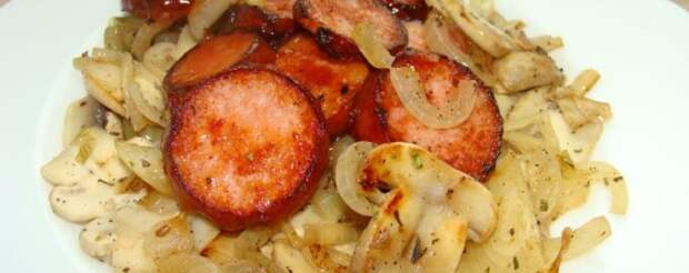 Жареные сосиски с грибами вкусный рецепт с фото пошагово и видео