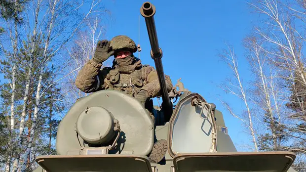 ЧТО ПРОИСХОДИТ В КИЕВЕ: АЛКОГОЛЬ ИЗ-ПОД ПОЛЫ И СТАВКИ НА ПОБЕГ ЗЕЛЕНСКОГО