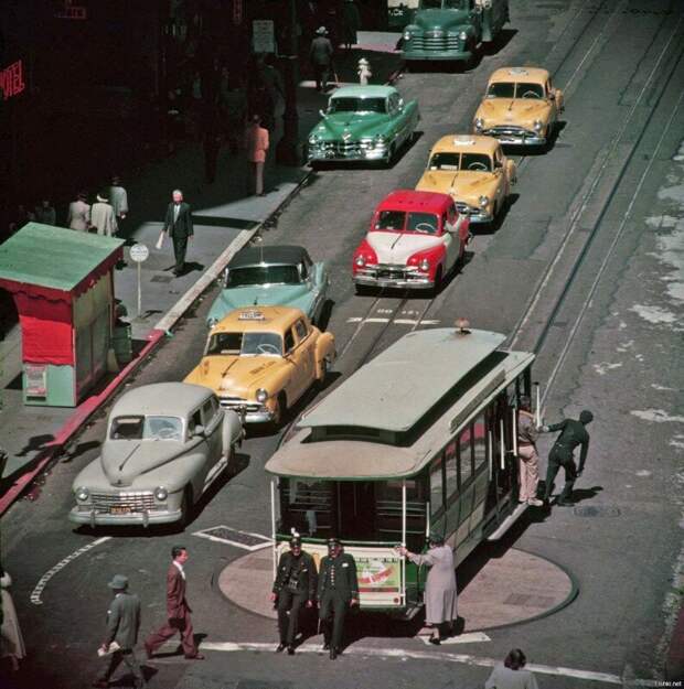 Разворот канатного трамвая на конечной в Сан-Франциско, 1950-е. история, ретро, фото
