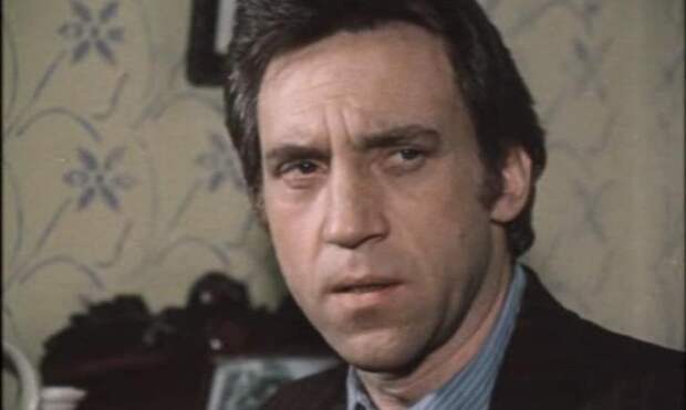 Обманывал всех своих жен и не признал дочь: как сейчас выглядят и чем занимаются наследники Владимира Высоцкого