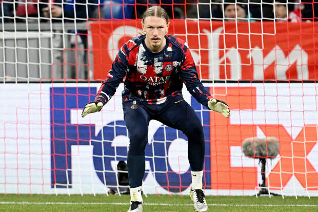 Тренер "ПСЖ" Энрике заявил, что в команде играют вратари топ-класса