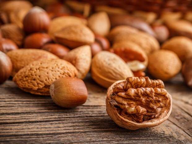 3. Грецкие орехи. 8 продуктов, которые успокаивают нервы и борются с депрессией