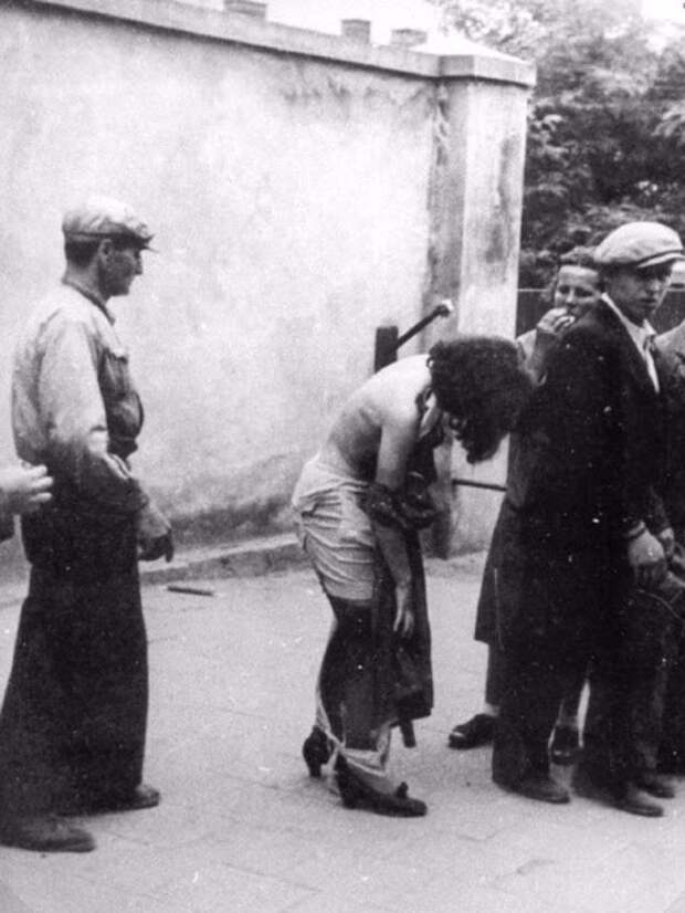 30 шокирующих фотографий львовских погромов 1941 года