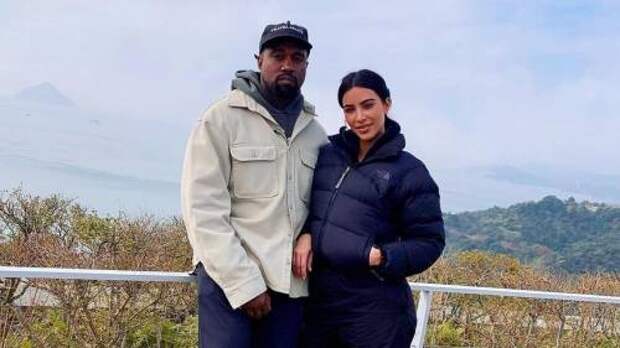 «Нужно жить настоящим»: Ким Кардашьян рассказала, чему ее научил брак с Канье Уэстом