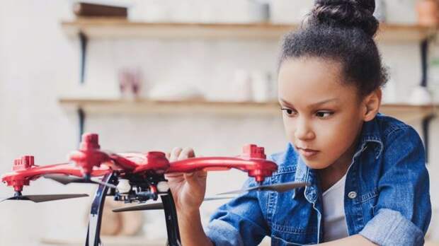 В Великобритании могут запретить подросткам владеть дронами тяжелее 250 грамм