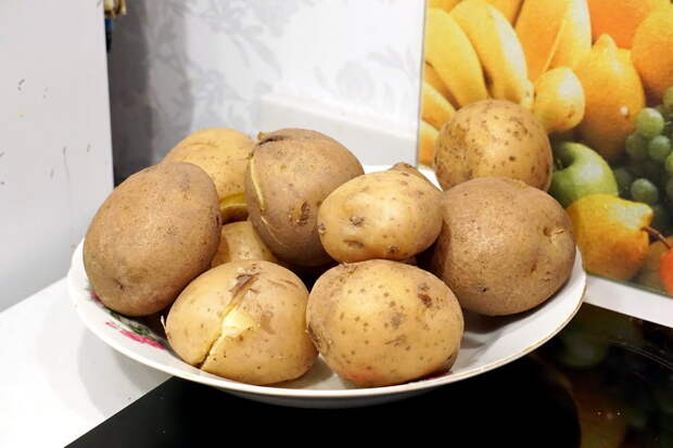 Картофельные рулетики с мясным фаршем (тонкое тесто)