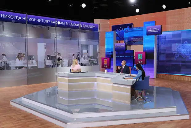 «Я же русский человек»: Путин рассказал на прямой линии о своей вакцине, третьей мировой и о том, зачем читать «Колобка»