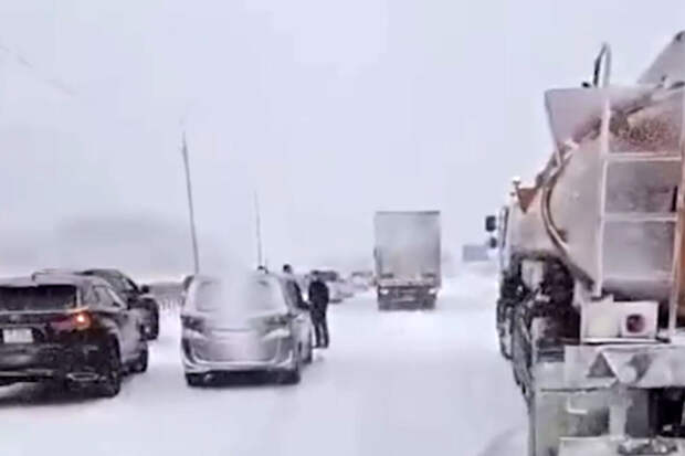 В Приморье люди попали в десятки ДТП из-за мартовского снегопада