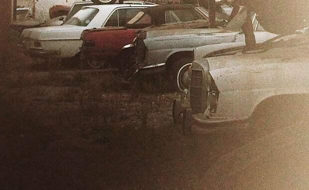 Уникальный Mercedes-Benz 500K нашли на автосвалке (12 фото)