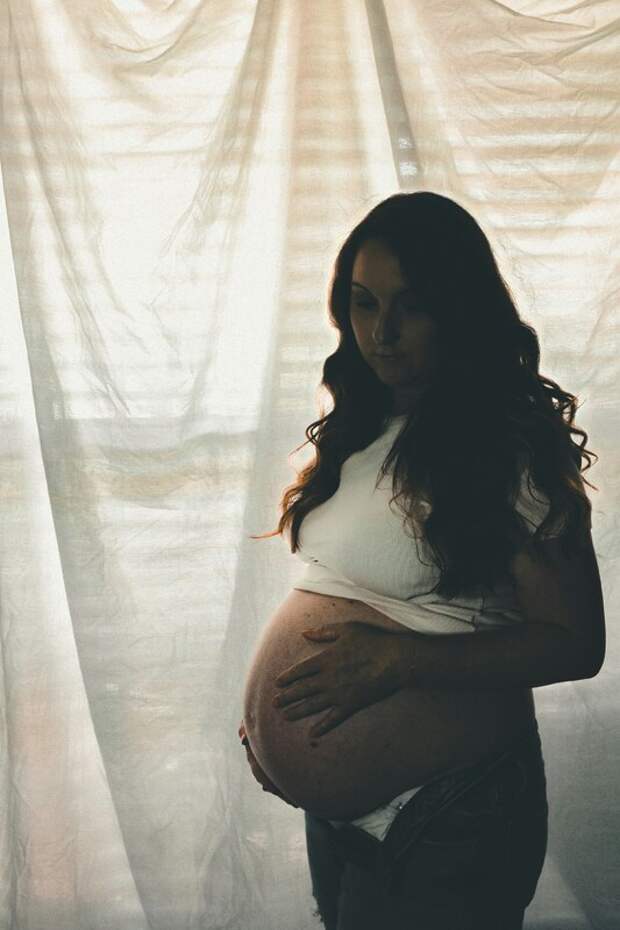 Средний возраст рождения первого ребёнка в России составляет 26 лет