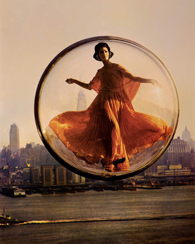 КАДР ИЗ СЪЕМКИ ДЛЯ HARPER’S BAZAAR USA, МАРТ 1963