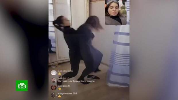 В Дагестане блогерша избила свою конкурентку в прямом эфире