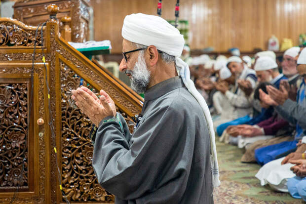 В среду с заходом солнца начнется священный для мусульман месяц Рамадан