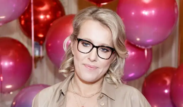 «Арестовали счета»: Сбежавшую из России Собчак скрутили мошенники