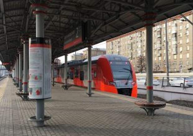 Свыше двух тысяч санитайзеров установят на станциях МЦК, МЦД и метро. Фото: Анна Быкова