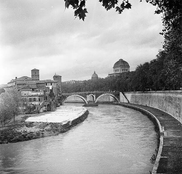 Восхитительные черно-белые фото послевоенного Рима 
