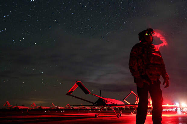 SHOT: над Альметьевском в Татарстане произошли взрывы