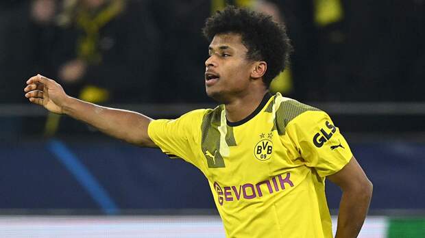 «Боруссия Д» выиграла у «Штутгарта» благодаря двум голам после 90-й минуты