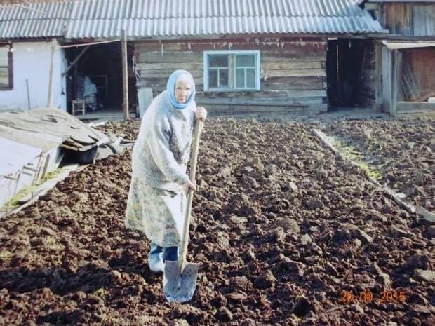 Об удивительной истории любви россиянки Клавдии Новиковой и японца Ясабуро Хачия написано много книг Об удивительной истории любви россиянки Клавдии Новиковой и японца Ясабуро Хачия написано много книг