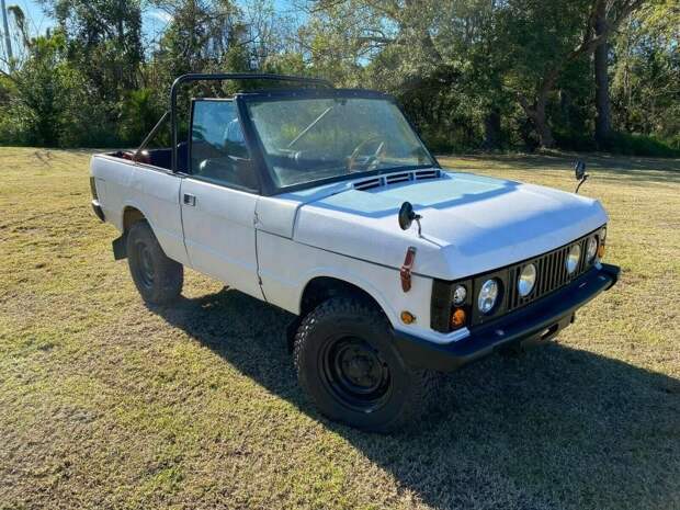 Коллекция из 37 старых Land Rover и запчастей к ним может стать вашей за 500.000 долларов