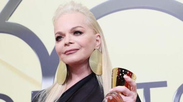 Директор Долиной заявил, что желать беды певице "кармически опасно"