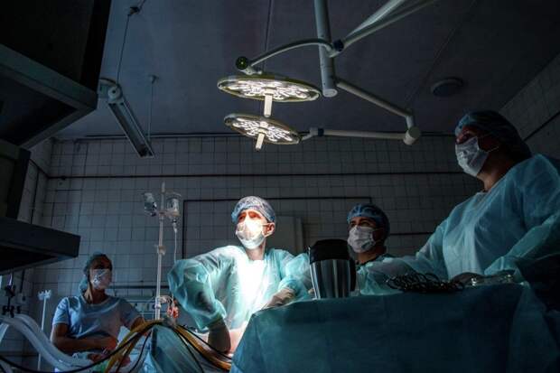 В Кузбассе хирурги спасли пациента с тромбом длиной 50 сантиметров