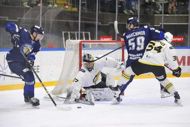 Хоккеисты «Рязани-ВДВ» начали домашнюю серию с поражения