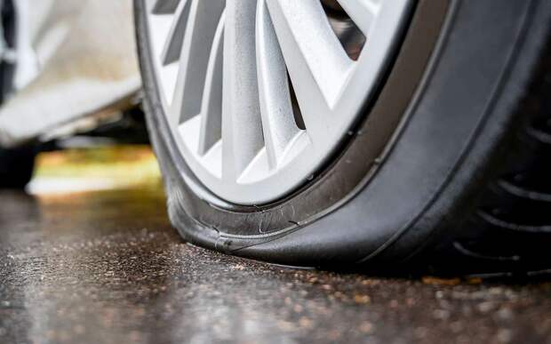 Чем заделать прокол: проверили 4 технологии самостоятельного ремонта шин