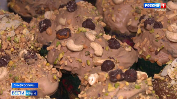 Из Крыма на Запорожское и Херсонское направления отправят 200 пасхальных куличей