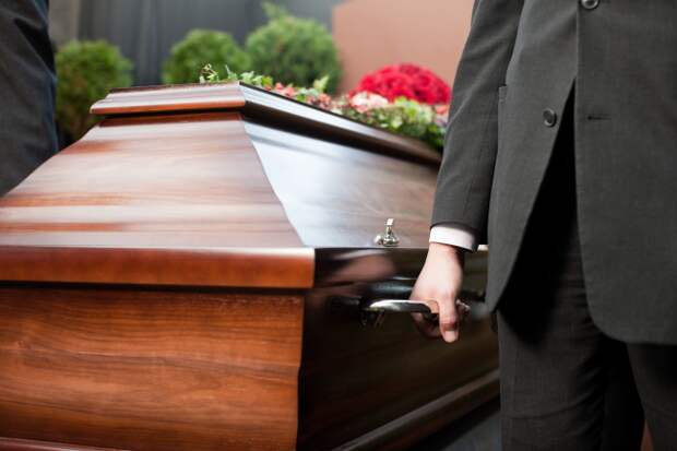 The Perks Of Being A Pallbearer