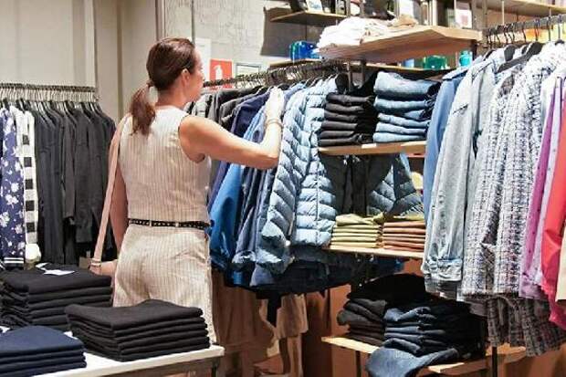 Минпромторг не получал заявок от зарубежных торговых марок одежды на возвращение в Россию