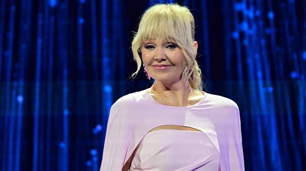 Невестка Валерии похвасталась пляжным образом за сотни тысяч рублей