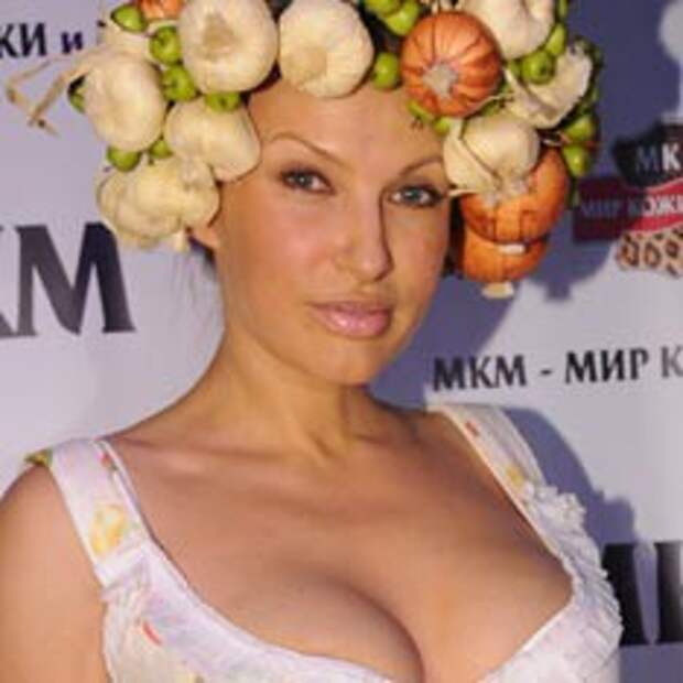 Эвелина Бледанс ради сына стала колхозницей